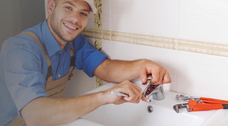Handle or spout repair in Fillmore, MO